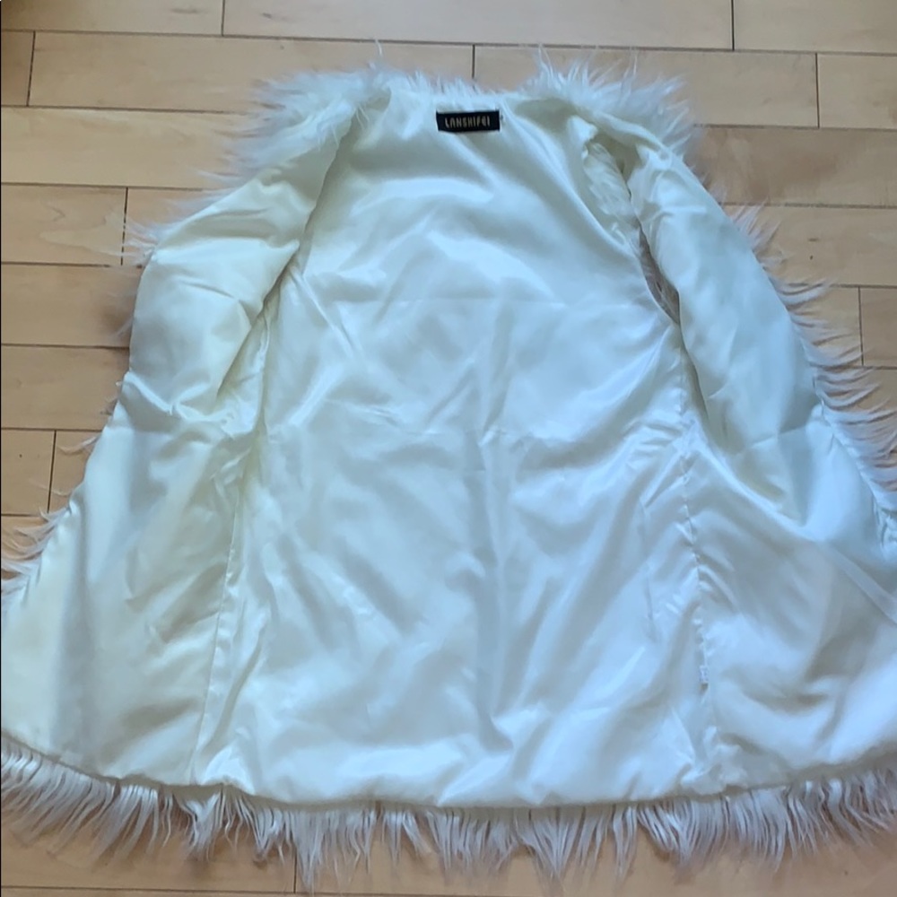 Vest - Picture 2 of 2